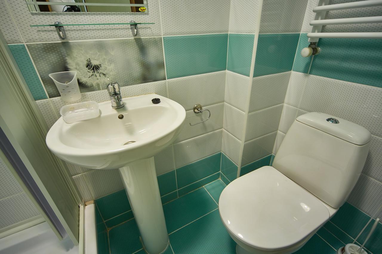 Domashniy Hotel Kamjanets-Podilskyi Eksteriør billede